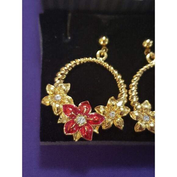 Vintage Avon Signed Poinsettia Dangle Hoop Pierced Earrings Gold Tone Red Enamel - Picture 2 of 8